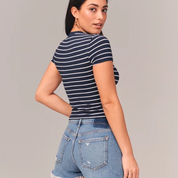 ABERCROMBIE & FITCH Curve Love Mid Rise Mom Shorts (35 R) |*SEXY FRAYED CUT-OFFS - Picture 7 of 9